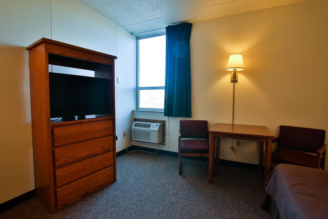 Great American Inn & Suites Devils Lake Exterior foto